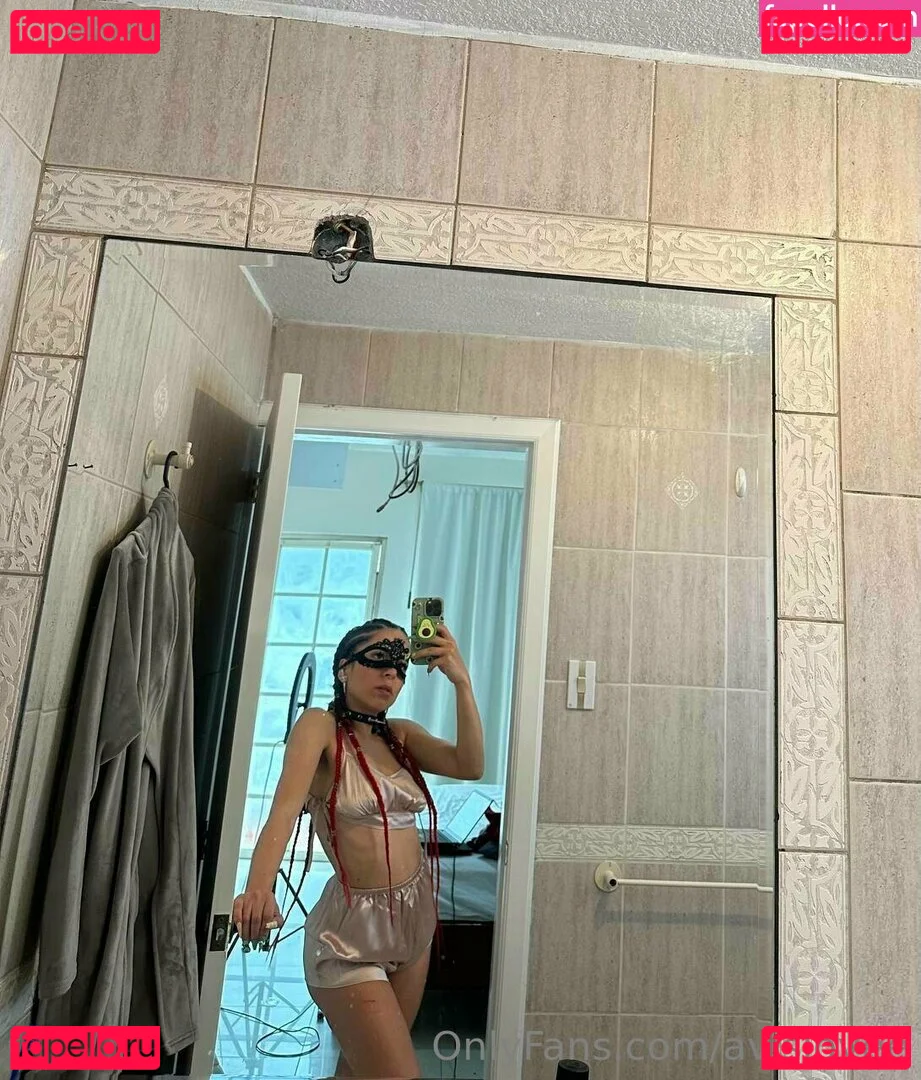 avislovee Onlyfans Photo Gallery 