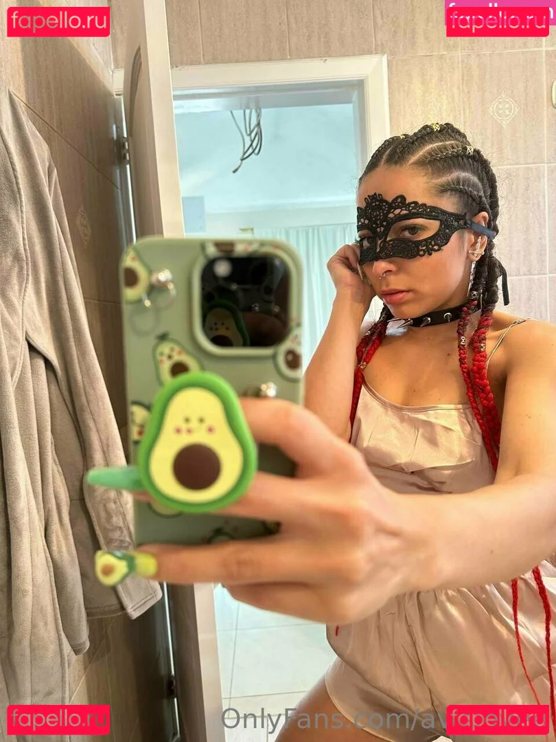 avislovee Onlyfans Photo Gallery 