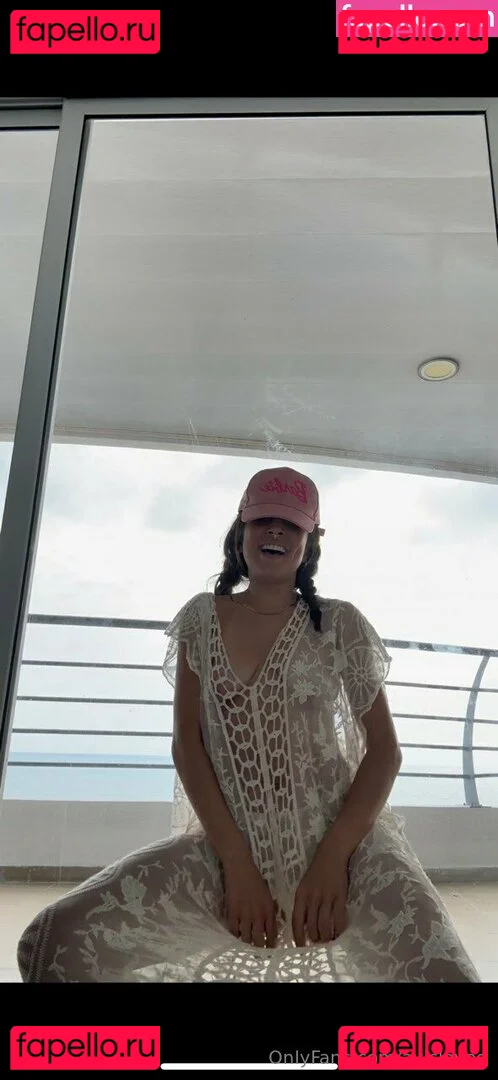 avislovee Onlyfans Photo Gallery 