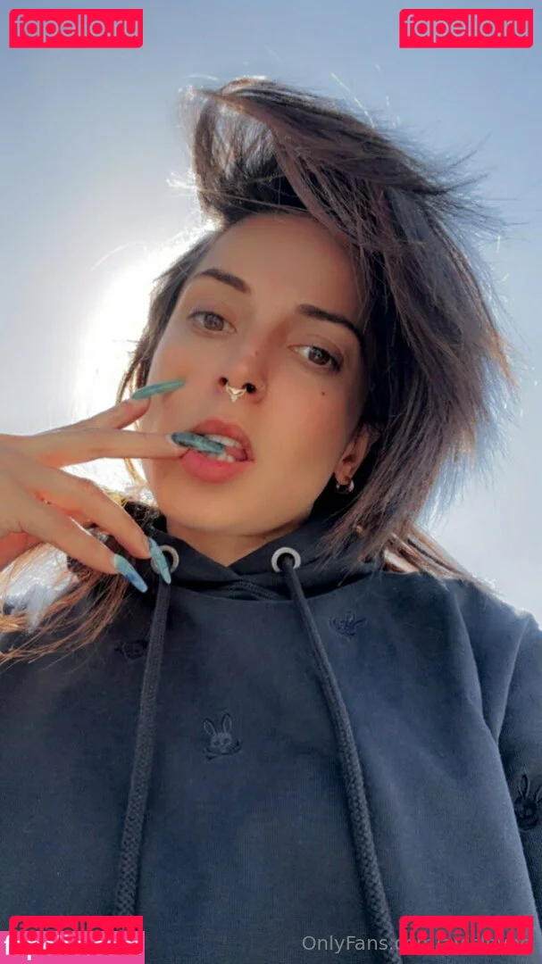 avislovee Onlyfans Photo Gallery 