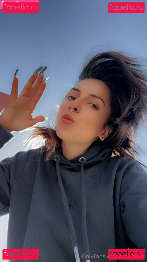 avislovee Onlyfans Photo Gallery 