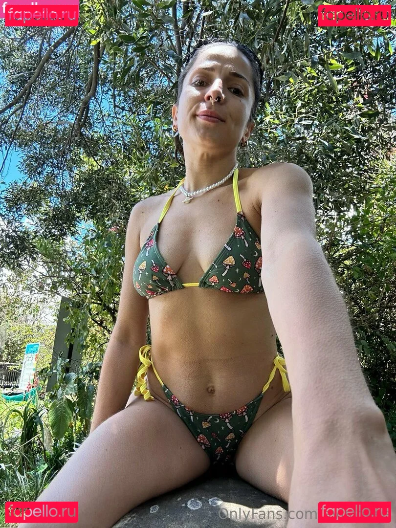 avislovee Onlyfans Photo Gallery 