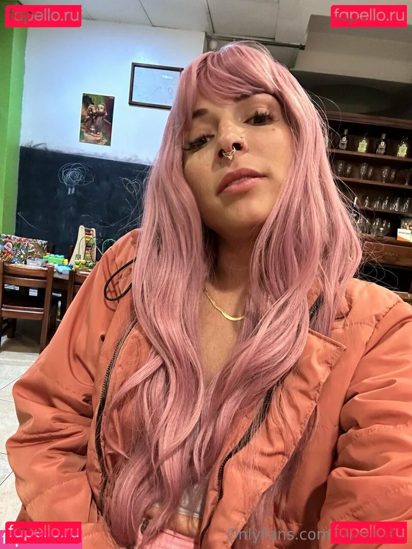 avislovee Onlyfans Photo Gallery 