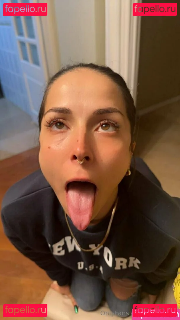 avislovee Onlyfans Photo Gallery 