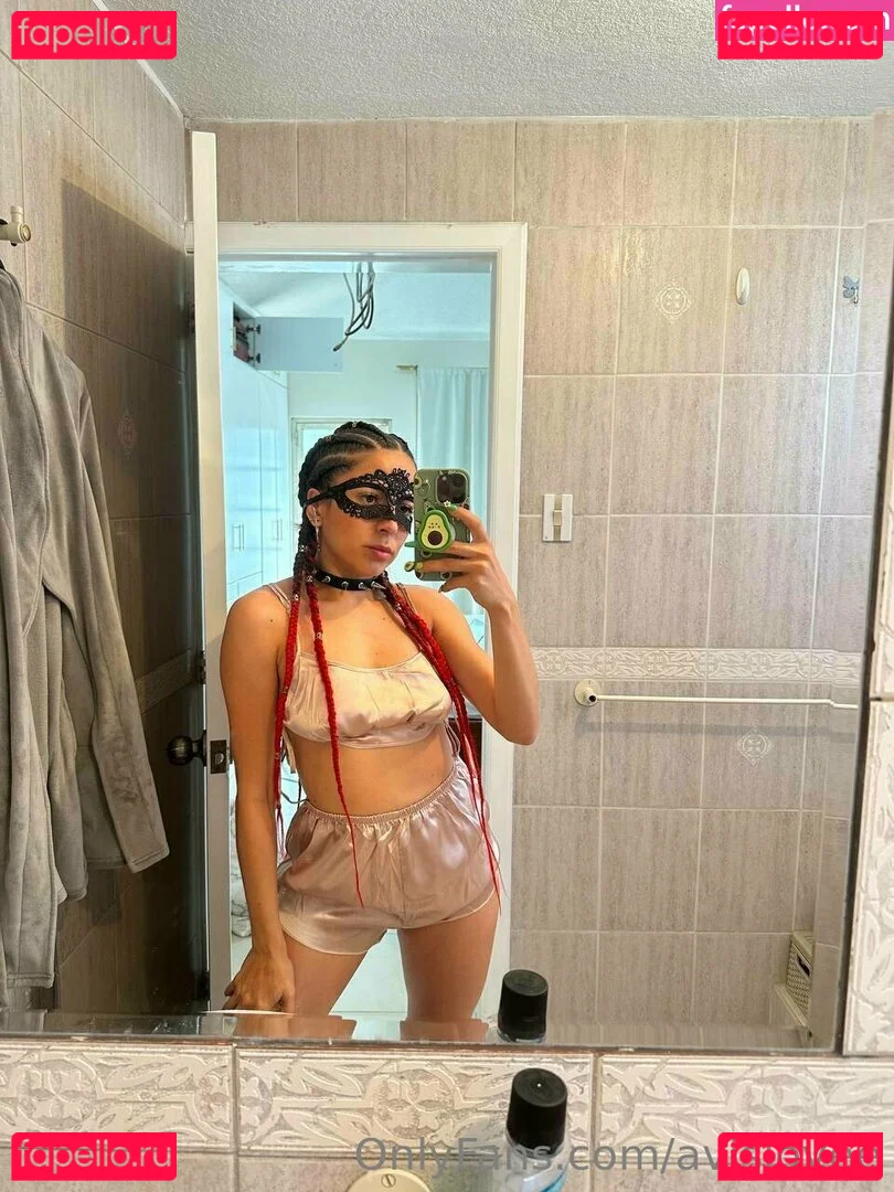 avislovee Onlyfans Photo Gallery 