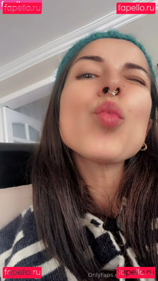 avislovee Onlyfans Photo Gallery 