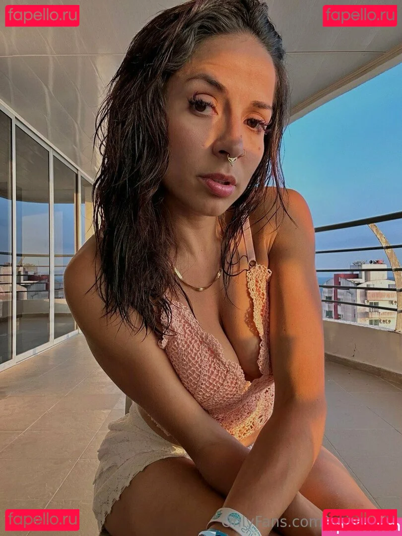 avislovee Onlyfans Photo Gallery 