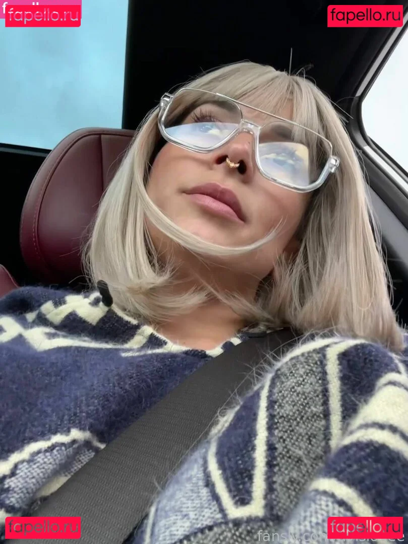 avislovee Onlyfans Photo Gallery 