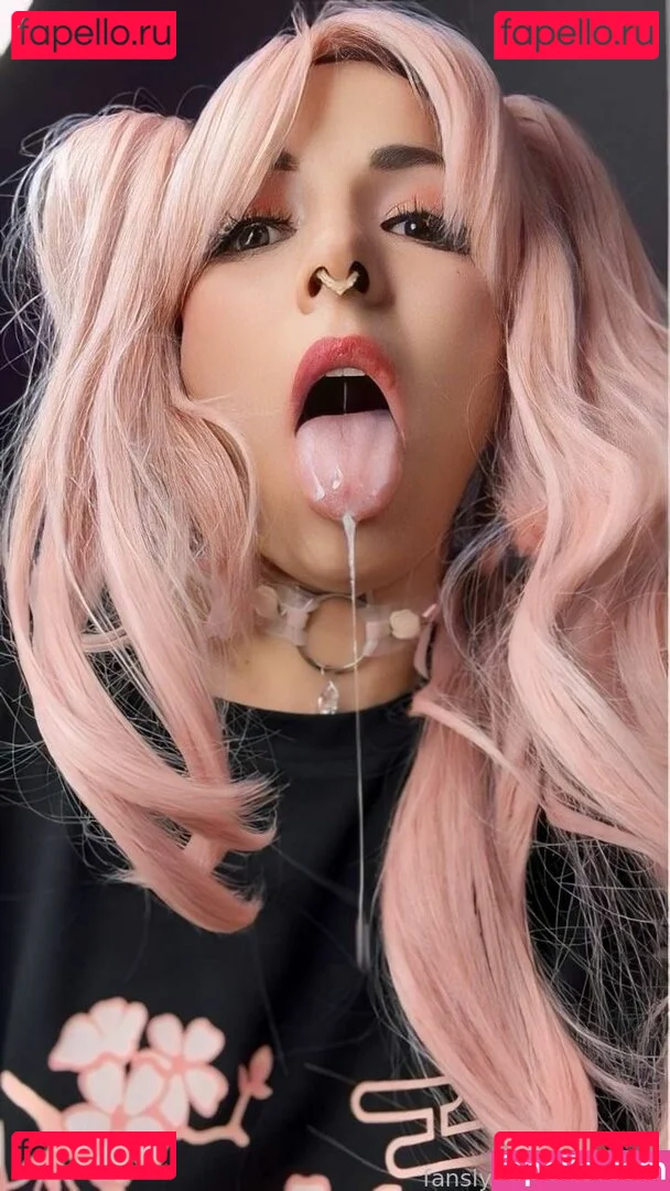 avislovee Onlyfans Photo Gallery 