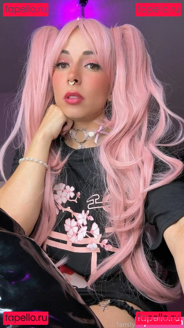 avislovee Onlyfans Photo Gallery 