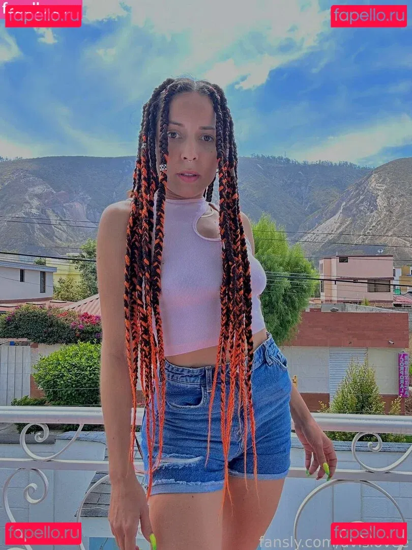 avislovee Onlyfans Photo Gallery 