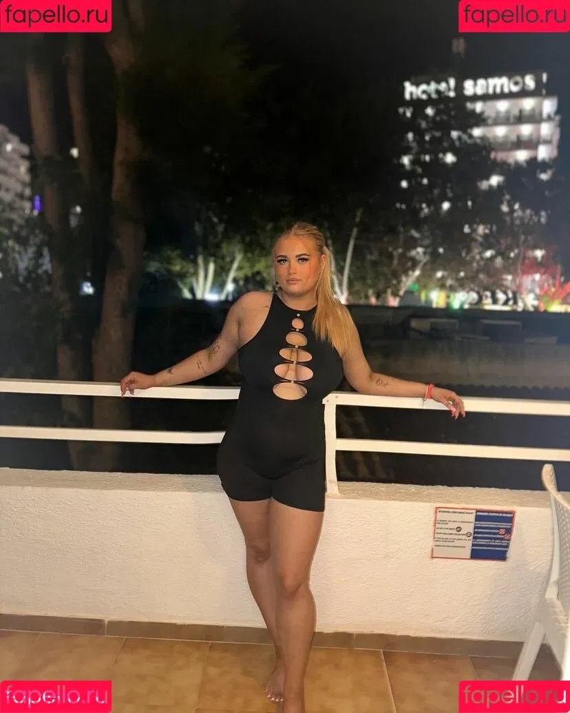 hollyevansx Onlyfans Photo Gallery 