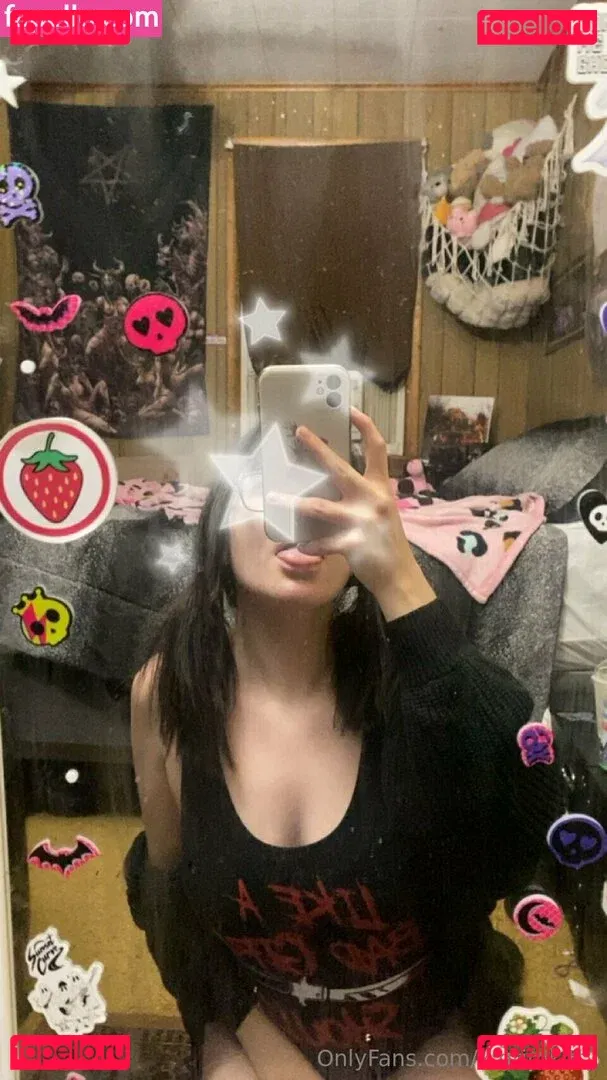 x.grimkitty Onlyfans Photo Gallery 