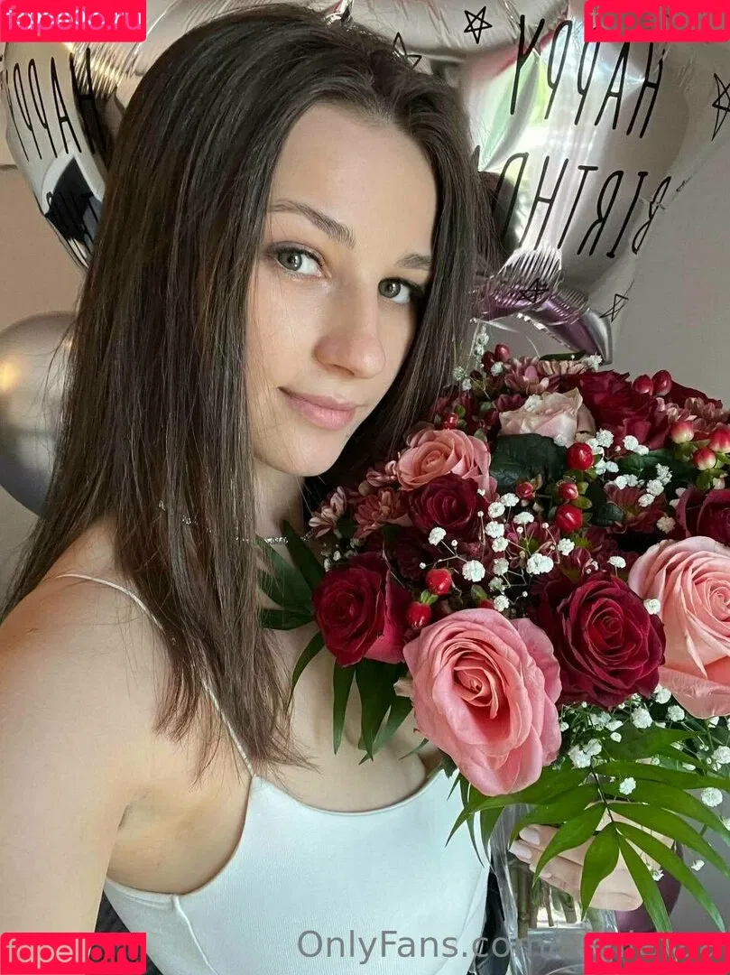 annie_aa Onlyfans Photo Gallery 
