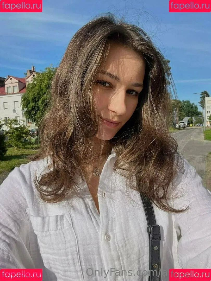 annie_aa Onlyfans Photo Gallery 