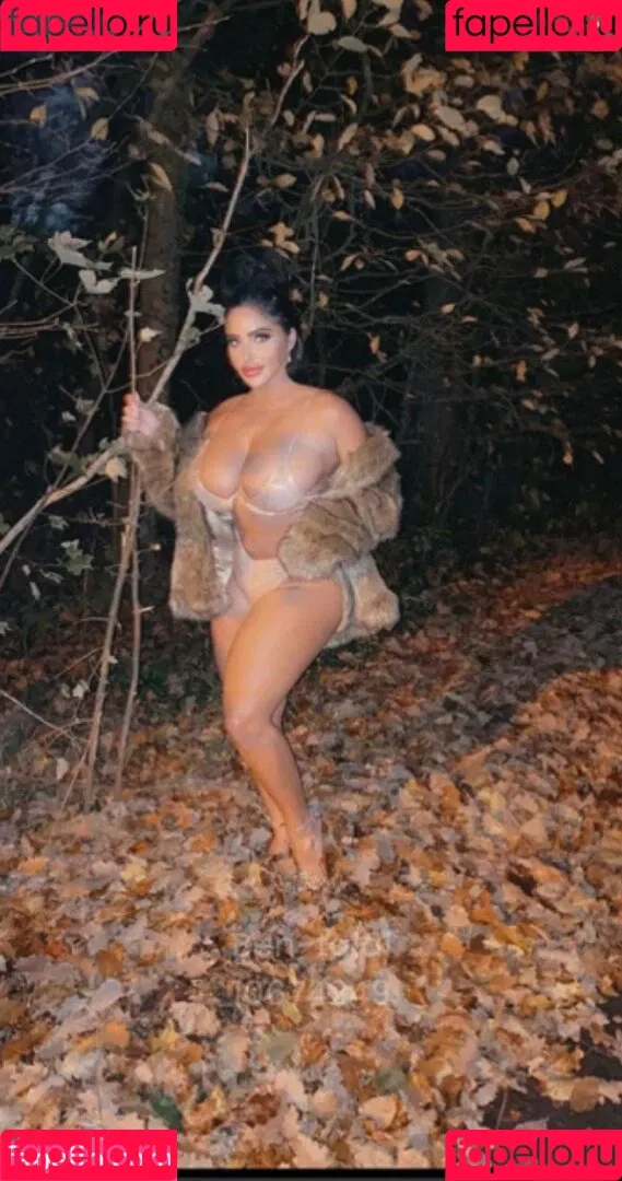 Anais Bragadias Onlyfans Photo Gallery 