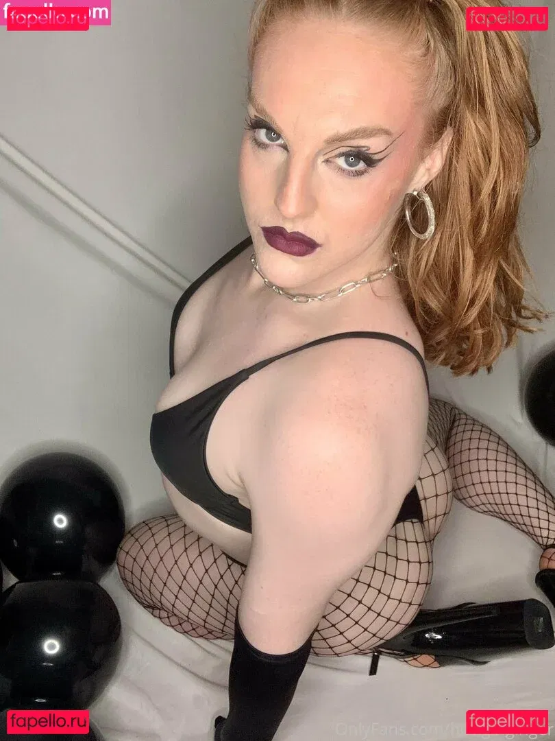 hottgirlginger Onlyfans Photo Gallery 