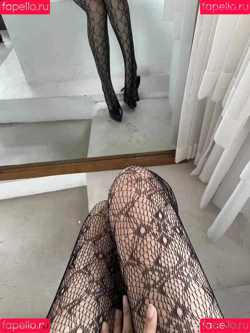 YunX1X1 Onlyfans Photo Gallery 