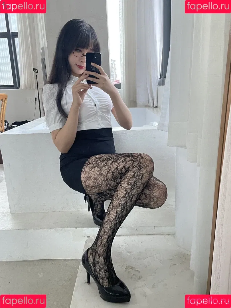 YunX1X1 Onlyfans Photo Gallery 