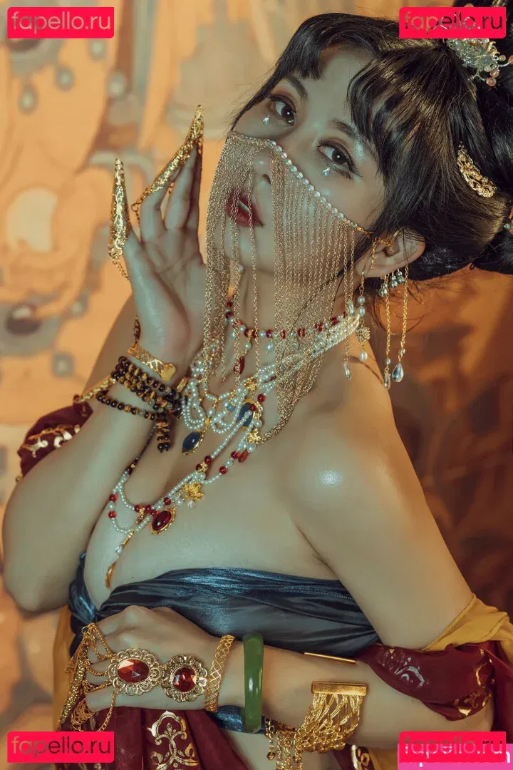 YunX1X1 Onlyfans Photo Gallery 