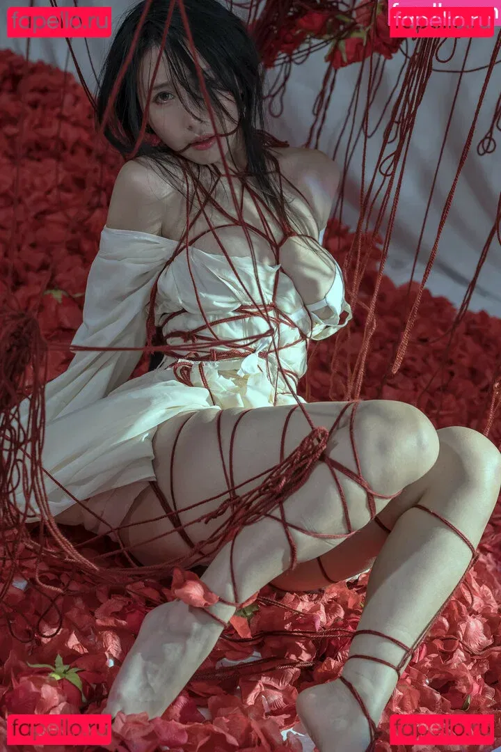 YunX1X1 Onlyfans Photo Gallery 