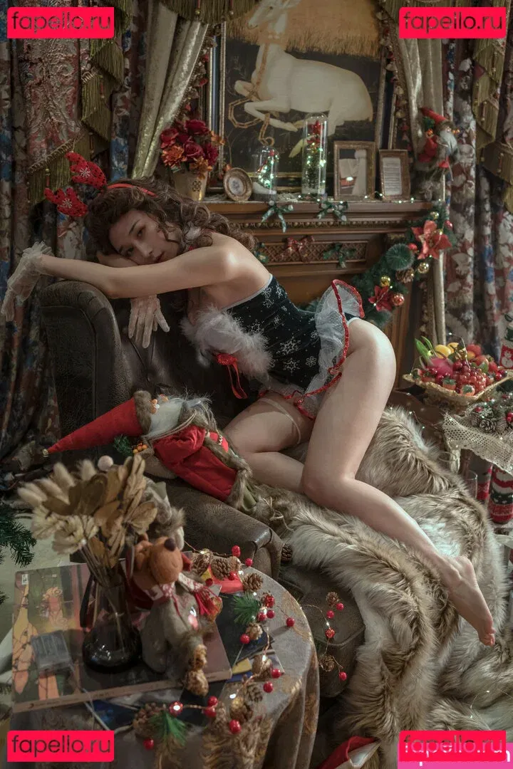 YunX1X1 Onlyfans Photo Gallery 