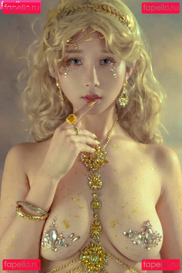 YunX1X1 Onlyfans Photo Gallery 