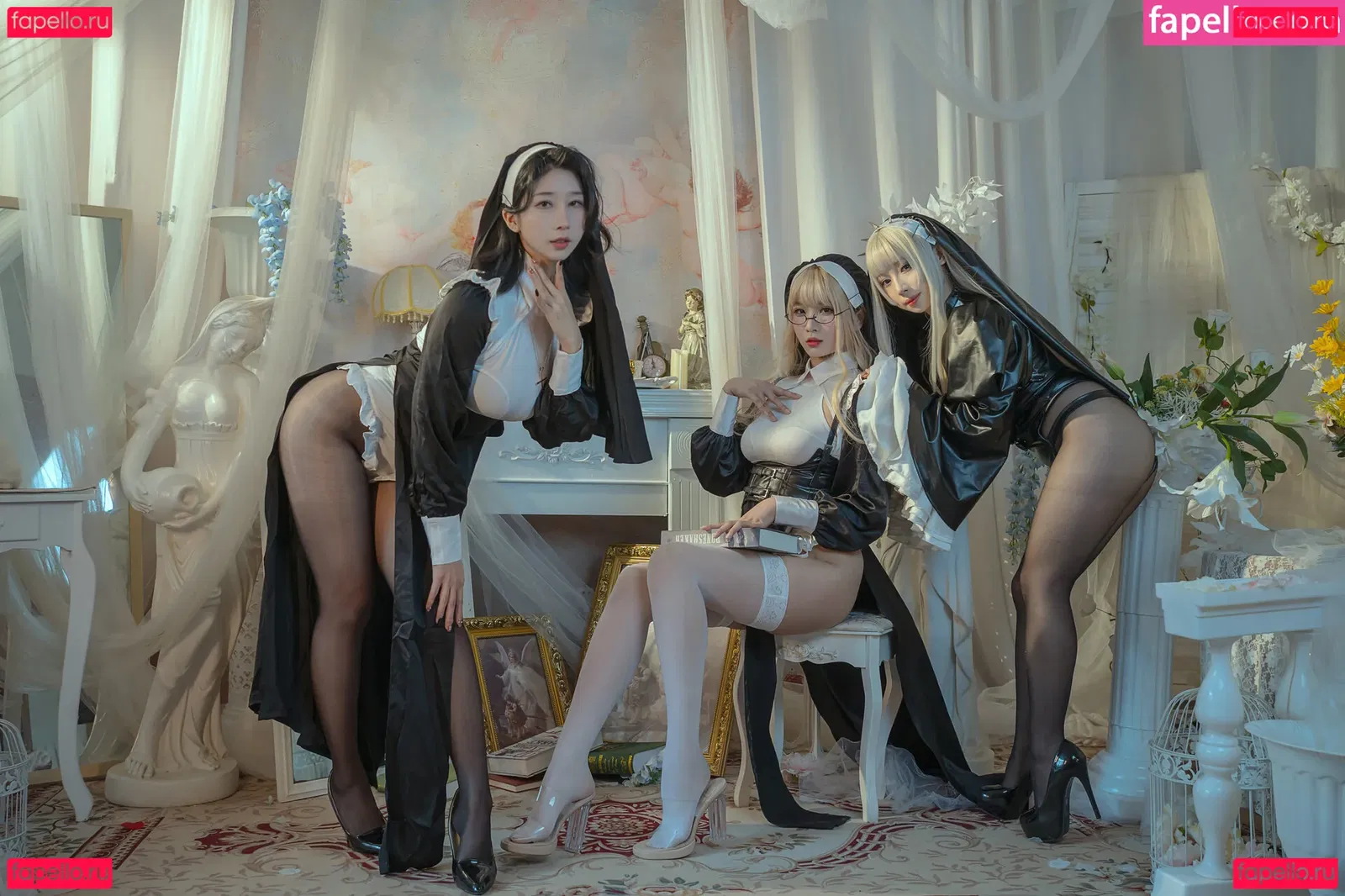 YunX1X1 Onlyfans Photo Gallery 