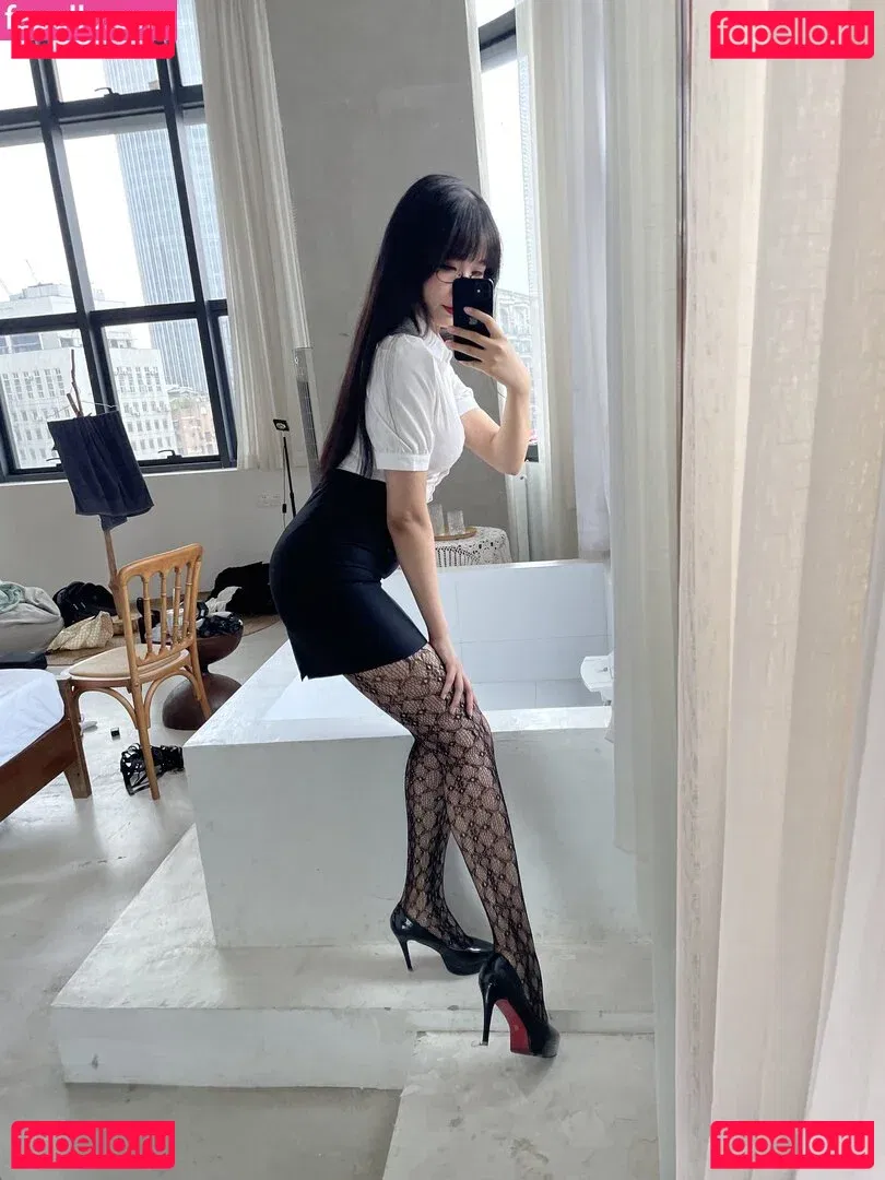 YunX1X1 Onlyfans Photo Gallery 