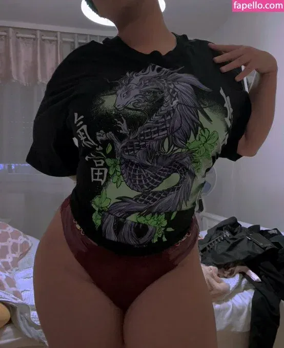 niniitard Onlyfans Photo Gallery 