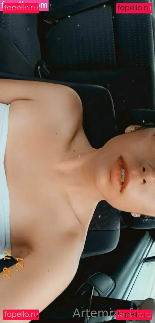 artemi.za.free Onlyfans Photo Gallery 