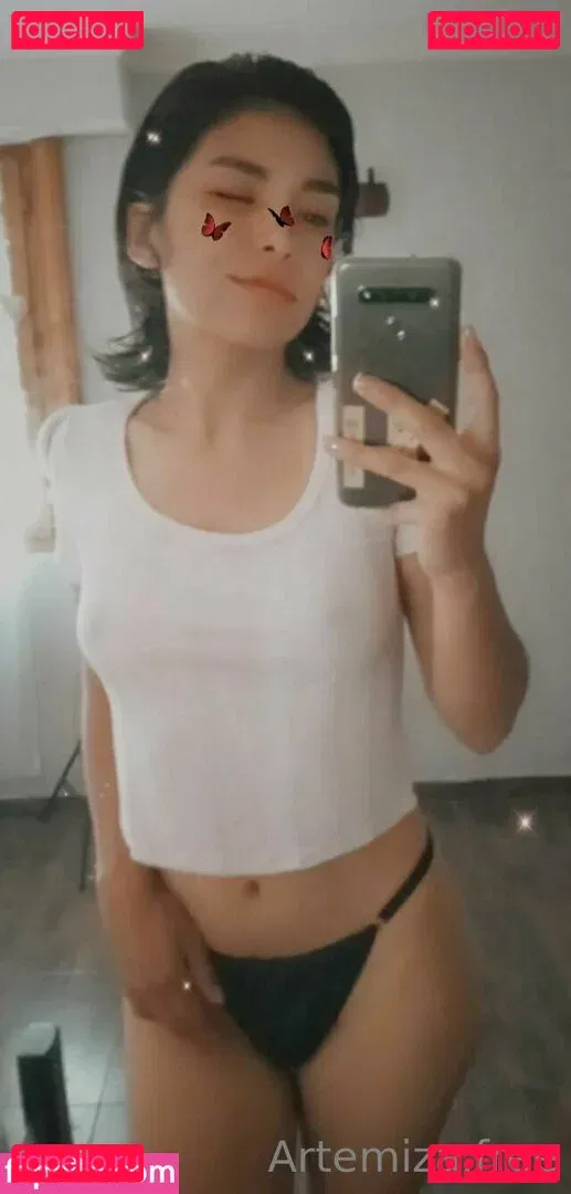 artemi.za.free Onlyfans Photo Gallery 