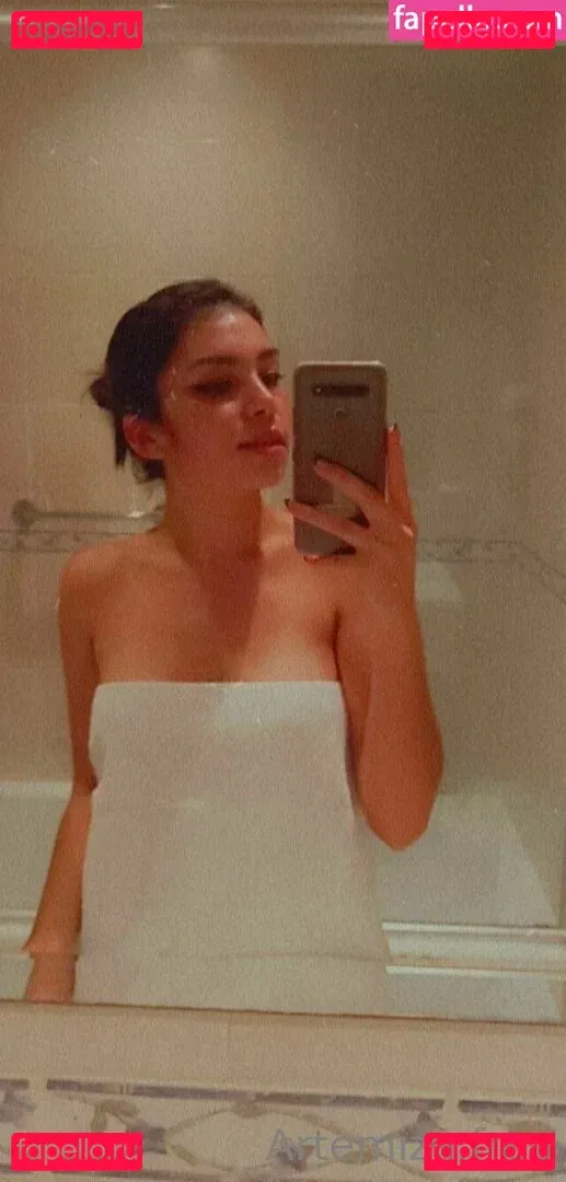 artemi.za.free Onlyfans Photo Gallery 