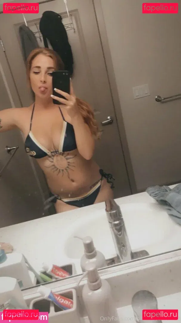 oliviaroseuk Onlyfans Photo Gallery 