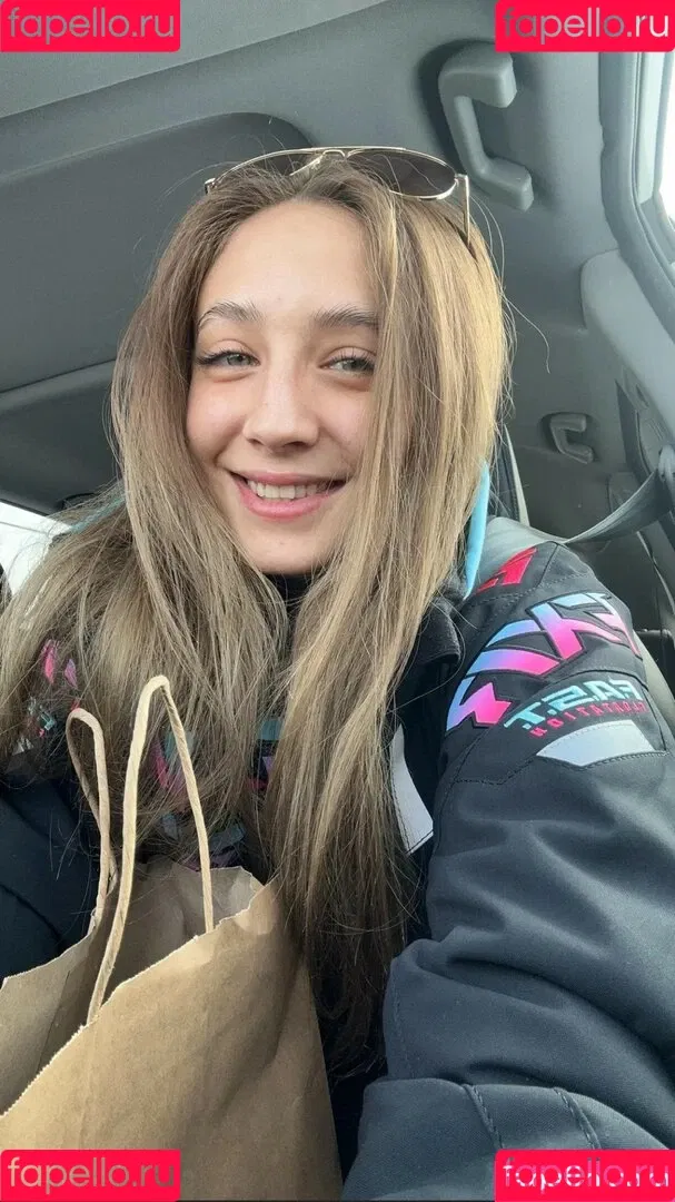 YellowMinimum6204 Onlyfans Photo Gallery 