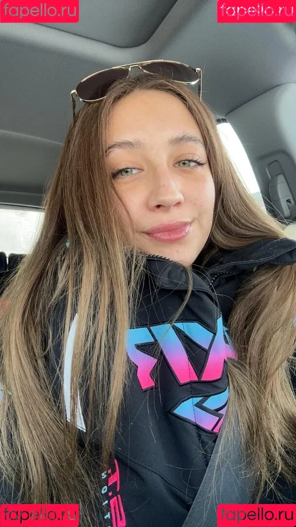 YellowMinimum6204 Onlyfans Photo Gallery 