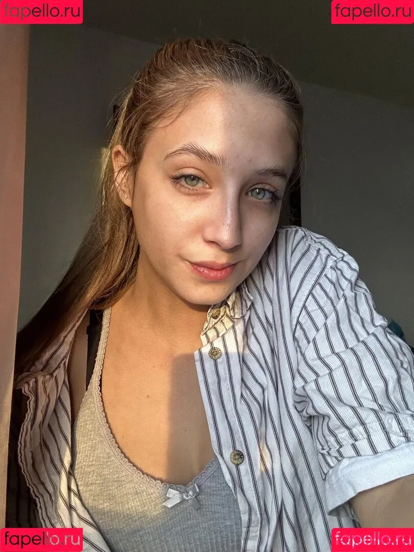 YellowMinimum6204 Onlyfans Photo Gallery 