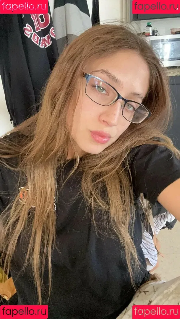 YellowMinimum6204 Onlyfans Photo Gallery 