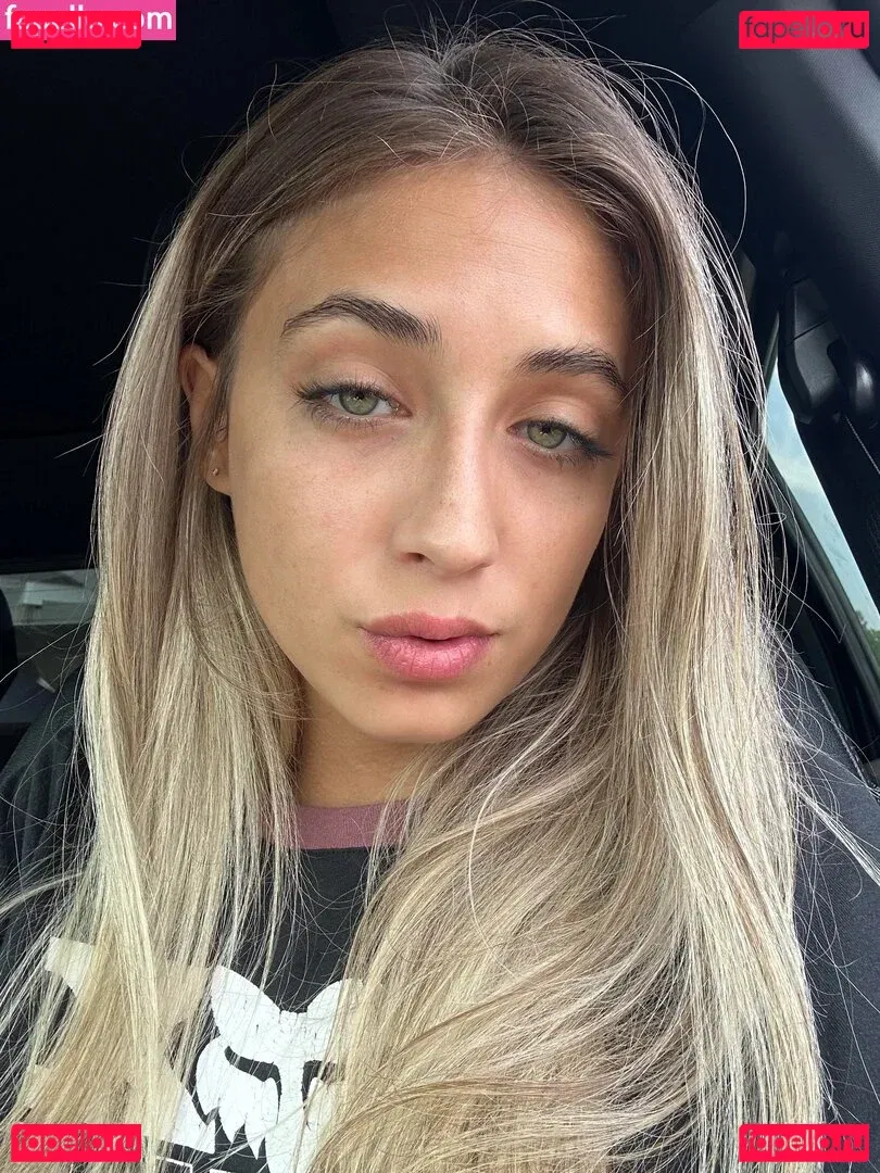 YellowMinimum6204 Onlyfans Photo Gallery 