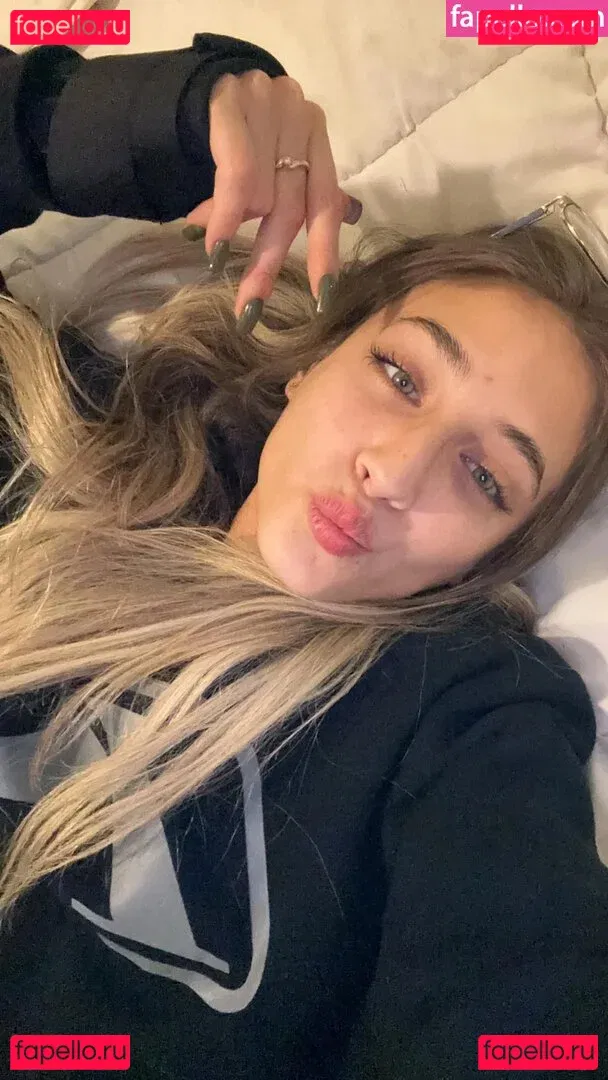 YellowMinimum6204 Onlyfans Photo Gallery 