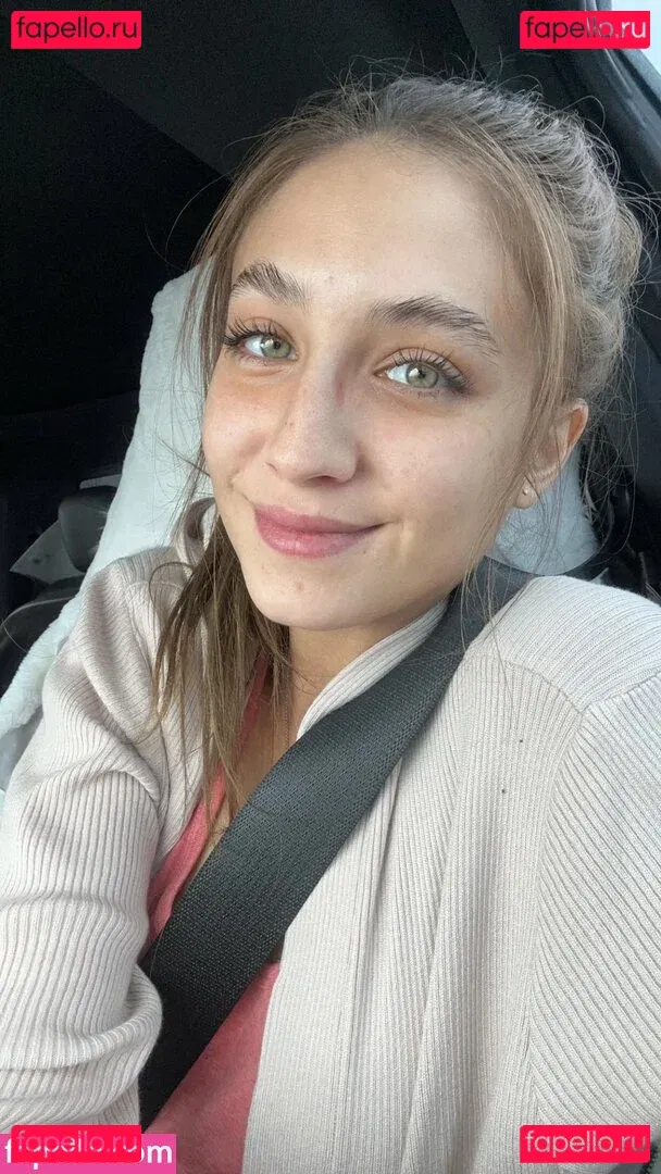 YellowMinimum6204 Onlyfans Photo Gallery 