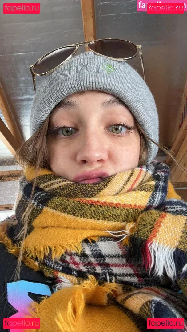 YellowMinimum6204 Onlyfans Photo Gallery 