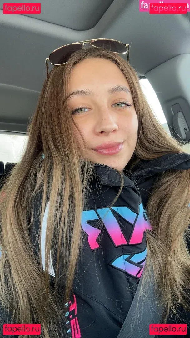 YellowMinimum6204 Onlyfans Photo Gallery 