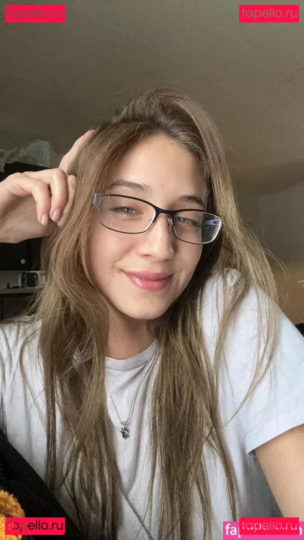 YellowMinimum6204 Onlyfans Photo Gallery 