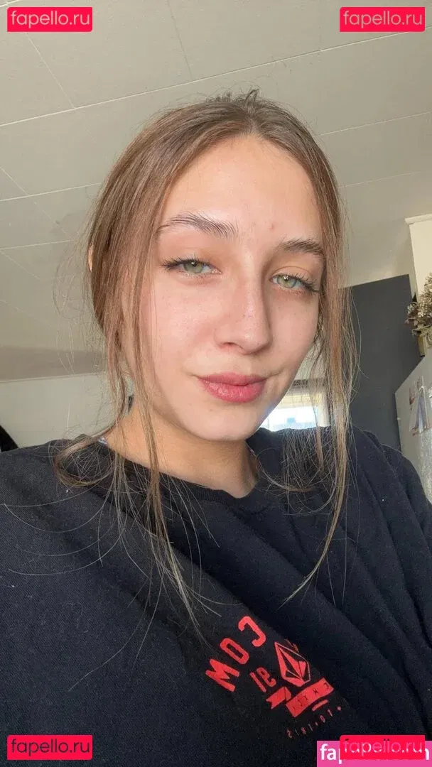 YellowMinimum6204 Onlyfans Photo Gallery 