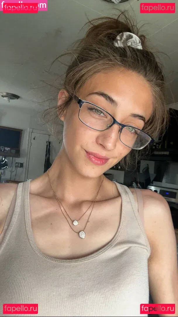 YellowMinimum6204 Onlyfans Photo Gallery 