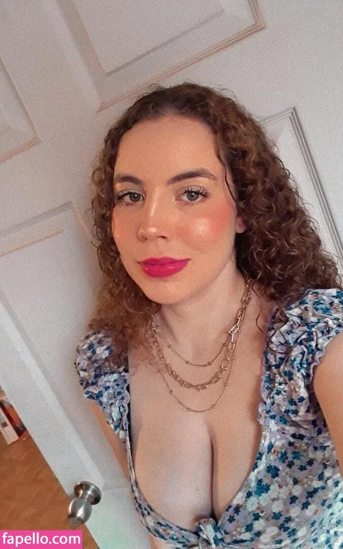 teeen_lola Onlyfans Photo Gallery 