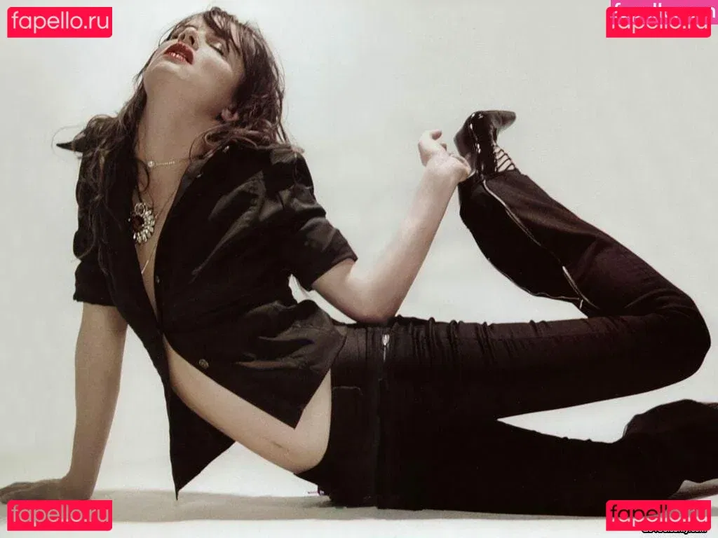 Juliette Lewis Onlyfans Photo Gallery 