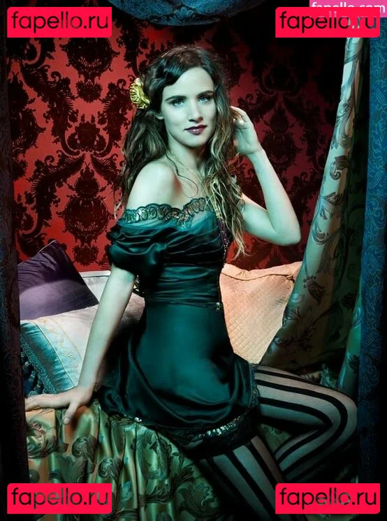 Juliette Lewis Onlyfans Photo Gallery 