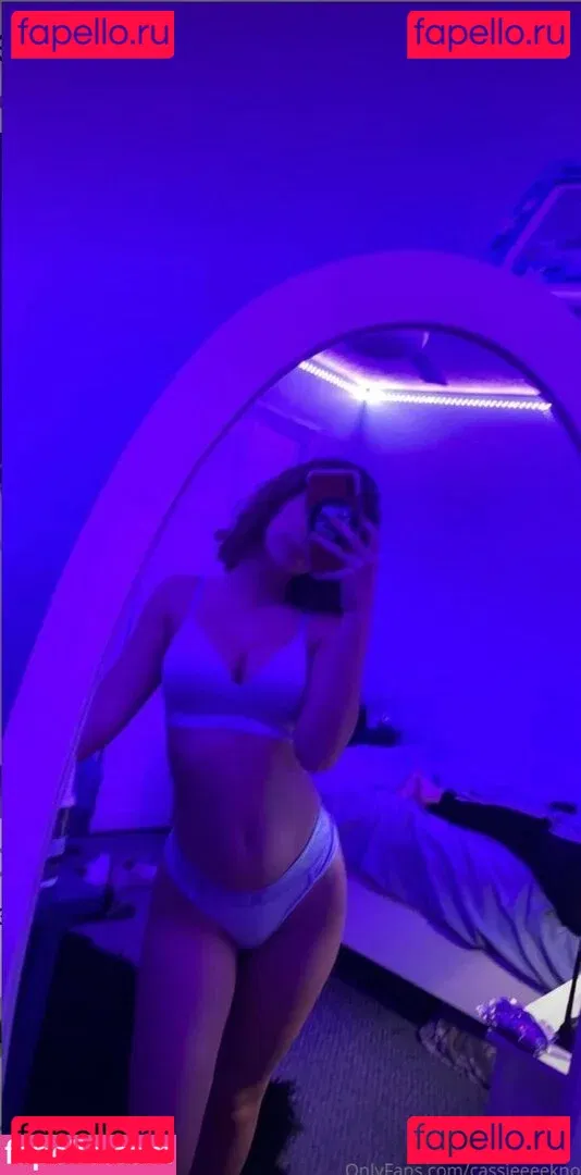 Cassieeeeknott Onlyfans Photo Gallery 